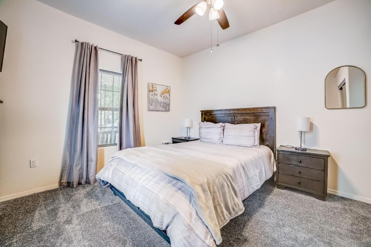 Midtown Modern Farmhouse San Antonio Exterior photo