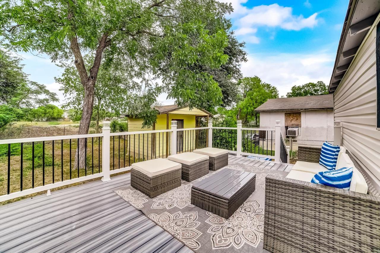 Midtown Modern Farmhouse San Antonio Exterior photo