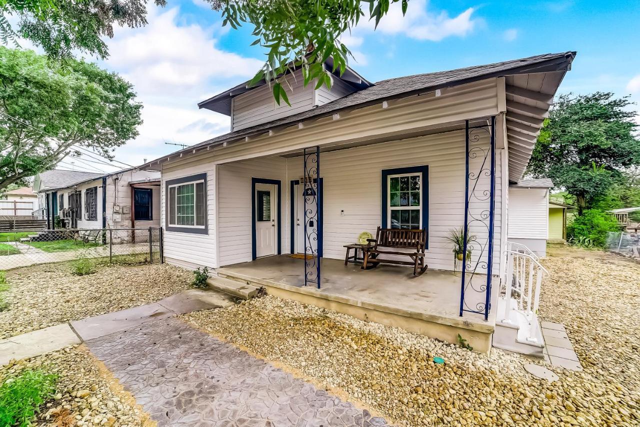 Midtown Modern Farmhouse San Antonio Exterior photo