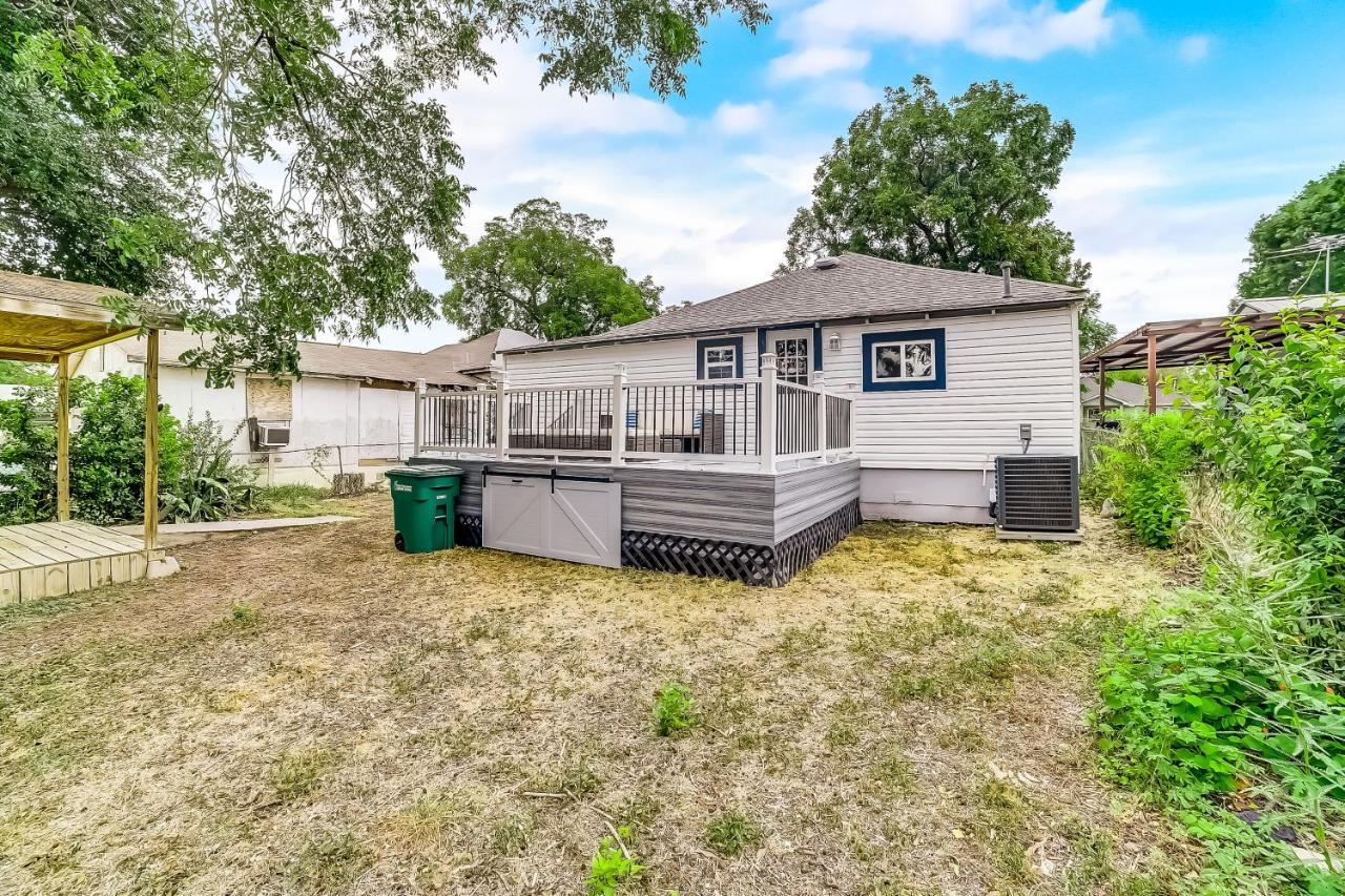 Midtown Modern Farmhouse San Antonio Exterior photo