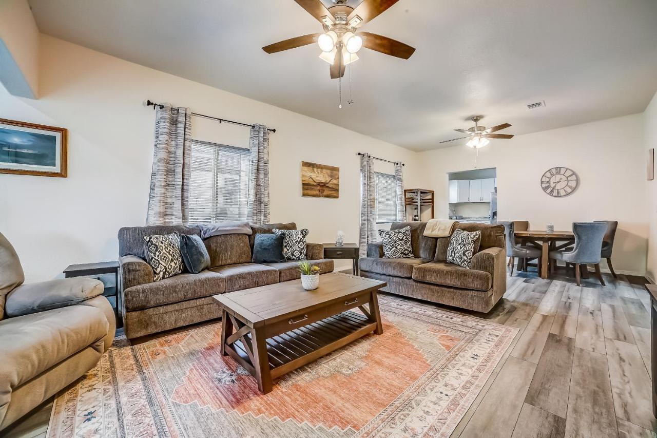 Midtown Modern Farmhouse San Antonio Exterior photo